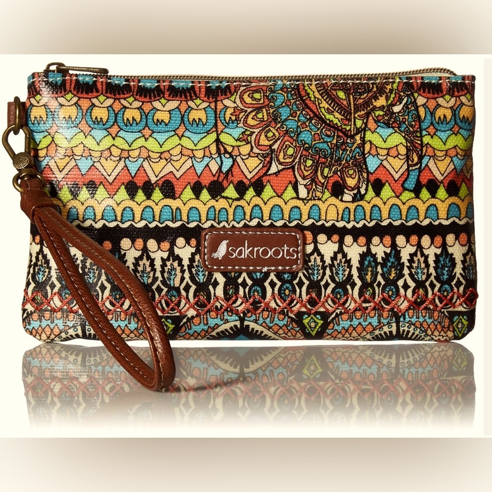 Sakroots Phone Charging Wristlet Artist Circle One World Natural/Brown